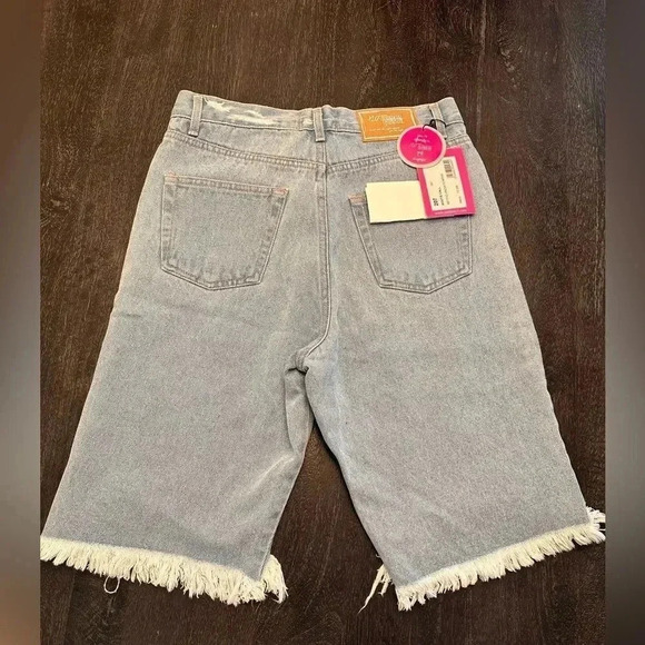 Light Blue Jeans Bermuda Shorts Distressed High Waisted Size M /28 - Picture 4 of 13